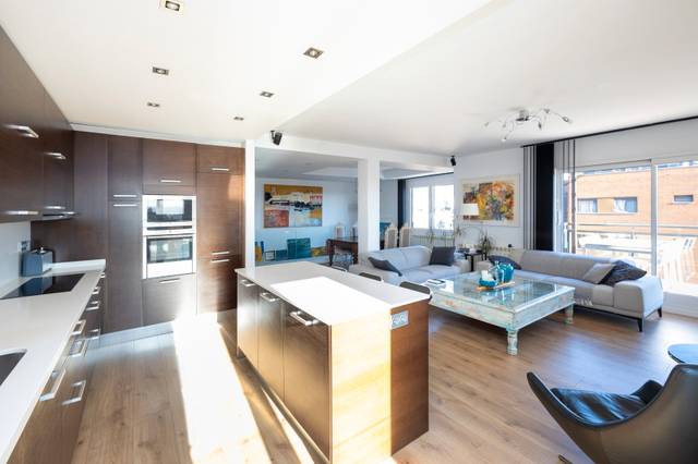 Ático en Venta en Calle Jimena, 7 en Avda. Federico Garcia Lorca - Nueva Estación Autobuses