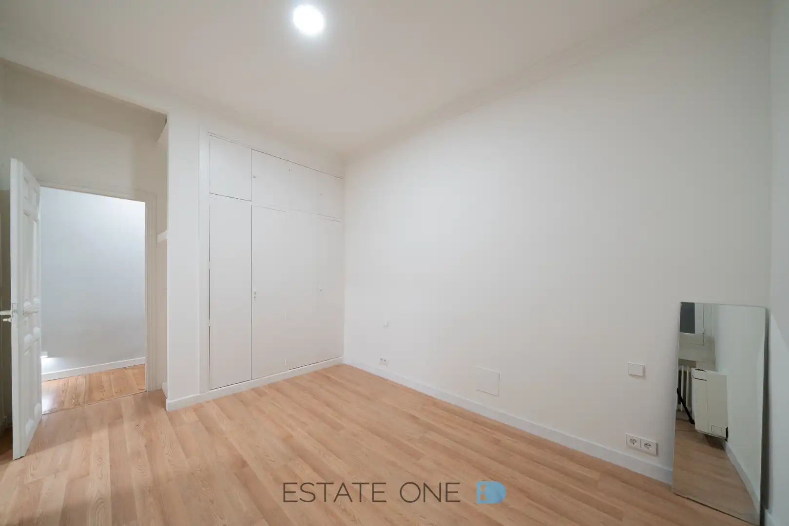 Ground floor for rent in Calle de Lope de Vega, Cortes - Huertas