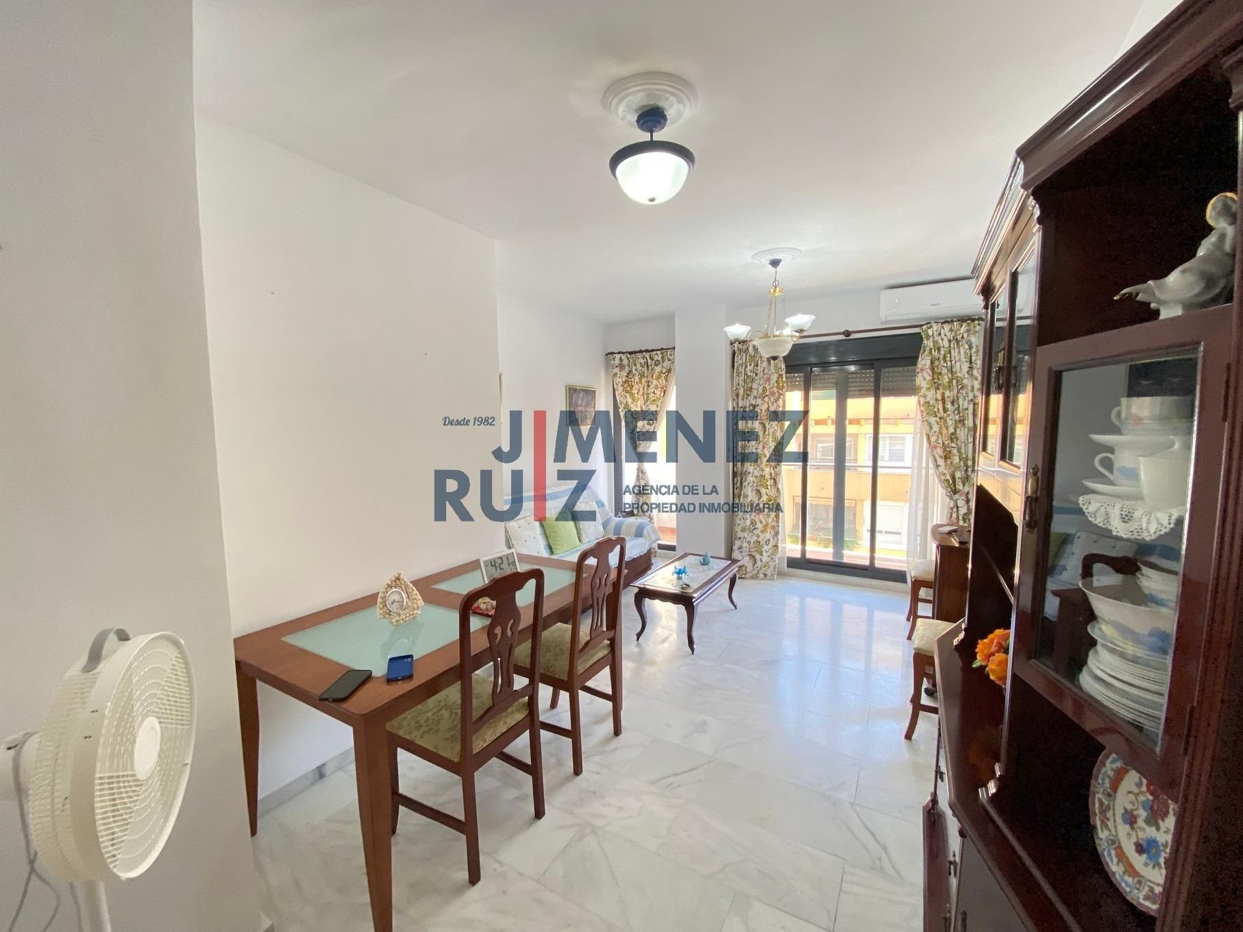 Sala de estar de Piso en venta en El Puerto de Santa María con Piscina comunitaria