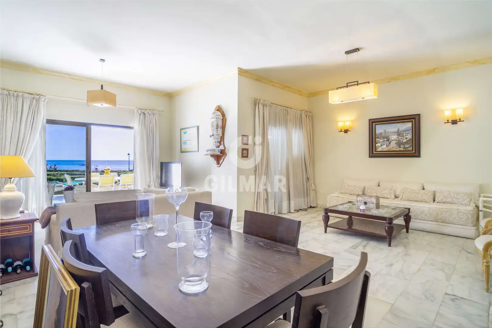 Esszimmer von Einfamilien-Reihenhaus zum Verkauf in Marbella mit Heizung, Privatgarten und Schwimmbad