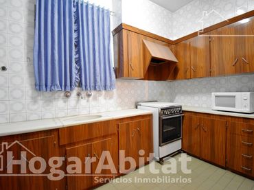 Casa con balcón en venta en Avenida VERGE DEL CASTELL