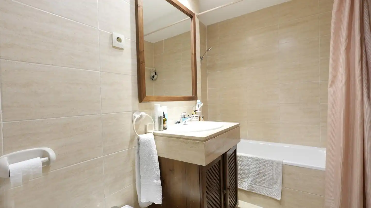 Badezimmer von Wohnung zum Verkauf in Madrid mit Heizung, Abstellraum und Gemeinschaftspool