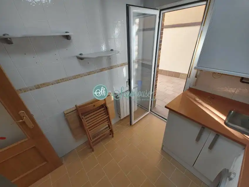 Cocina de Piso en venta en Bernuy de Porreros con Calefacción, Terraza y Trastero