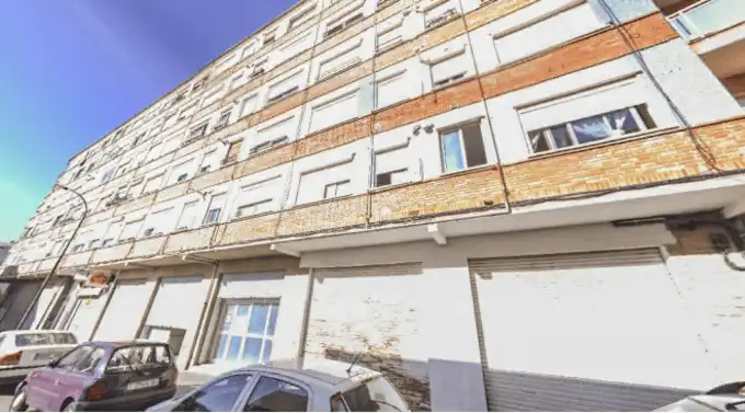 Vista exterior de Piso en venta en Reus