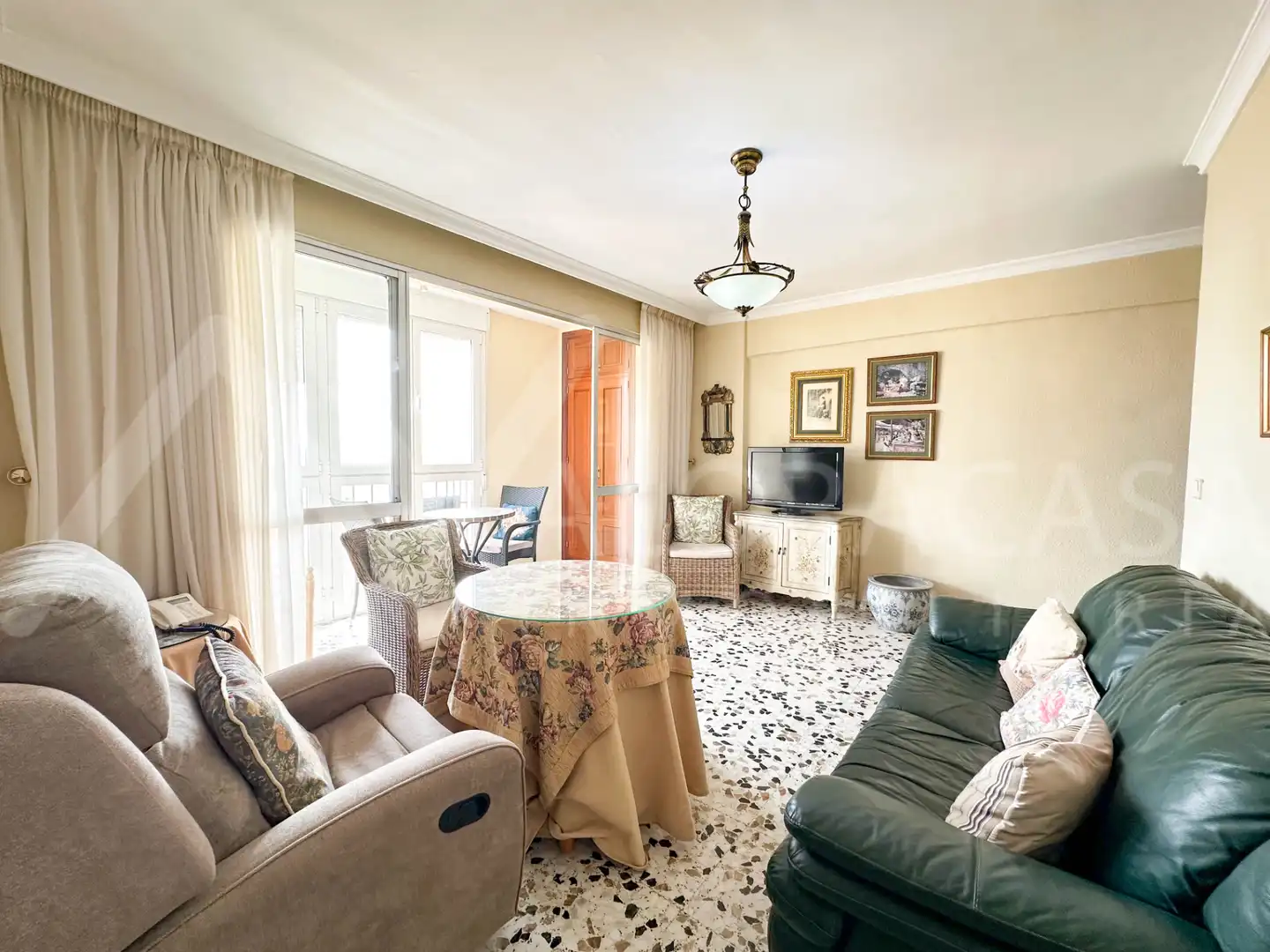 Living room of Flat for sale in Málaga  with Air Conditioner, Terrace and Furnished