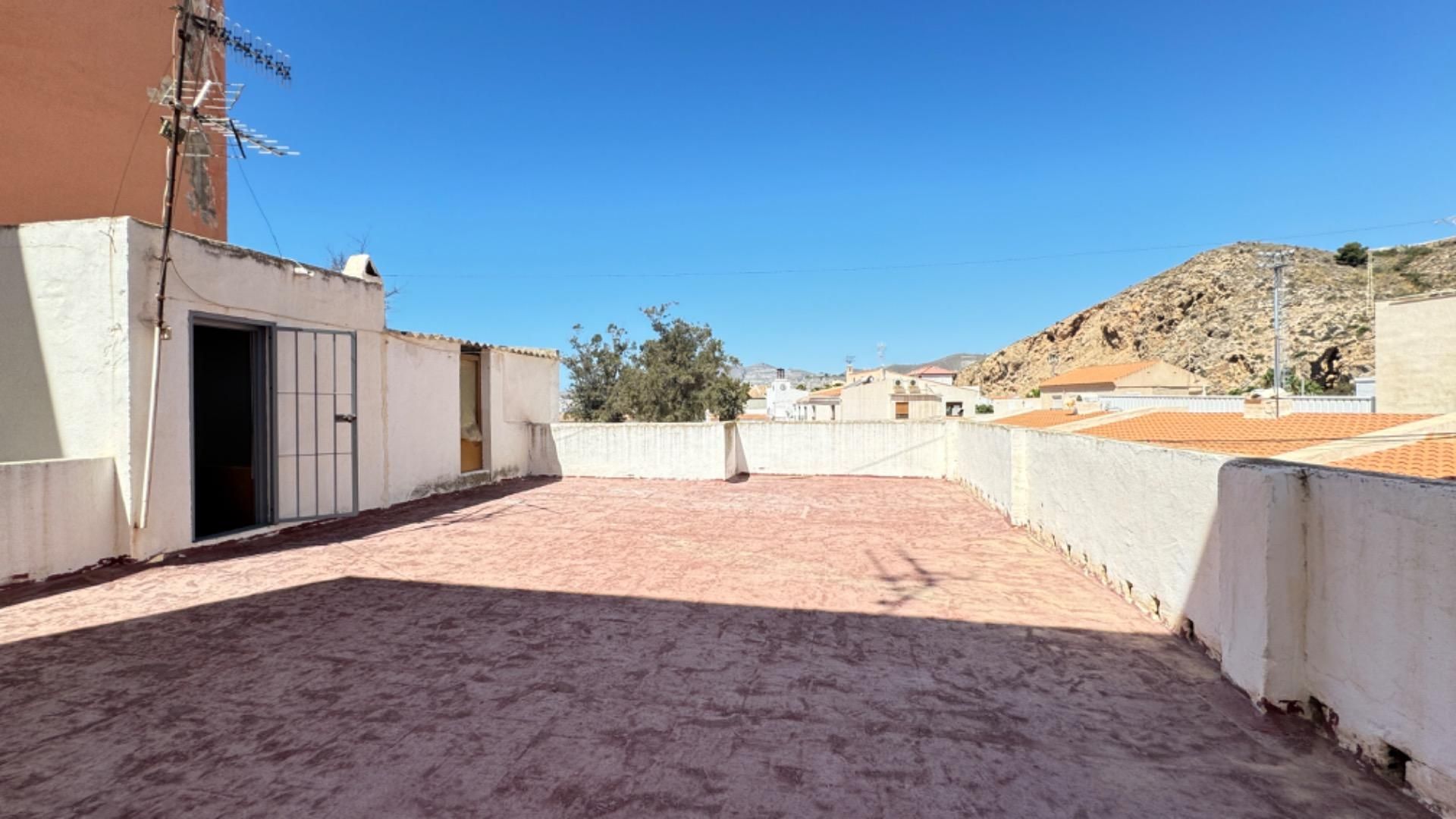 Vista exterior de Casa o xalet en venda en Motril amb Terrassa