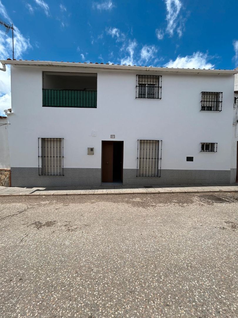 Country house for sale in Calle los Martires, 35, Barcarrota