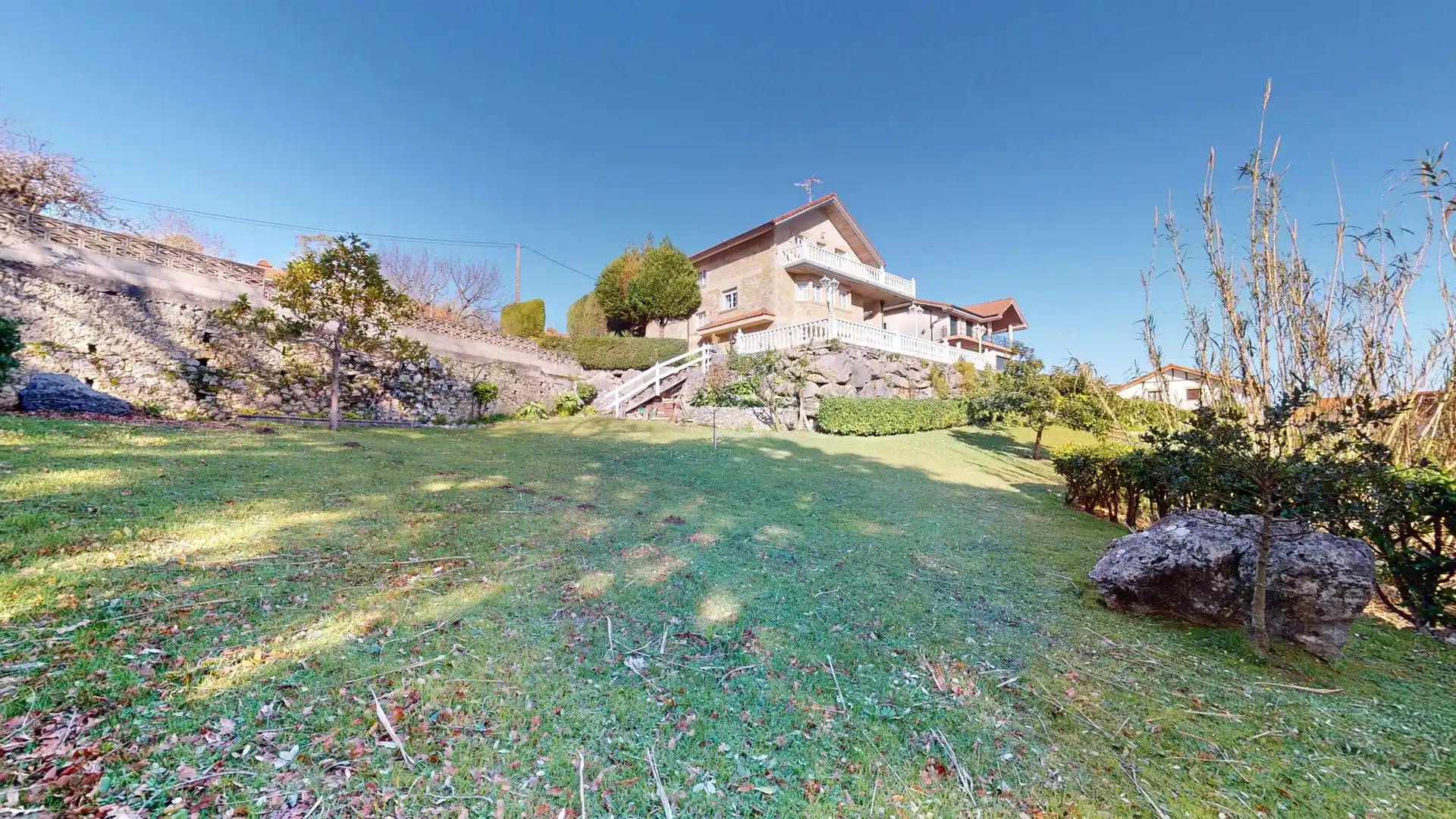 Jardí de Casa o xalet en venda en Arnuero amb Calefacció, Terrassa i Balcó