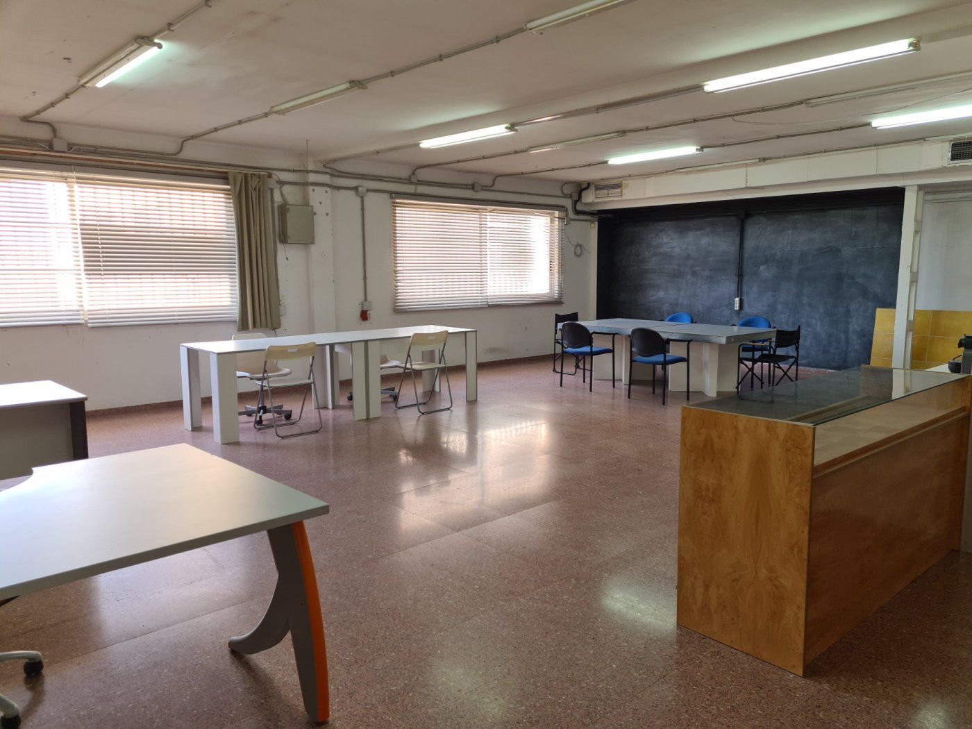 Office to rent in Petrer  with Air Conditioner