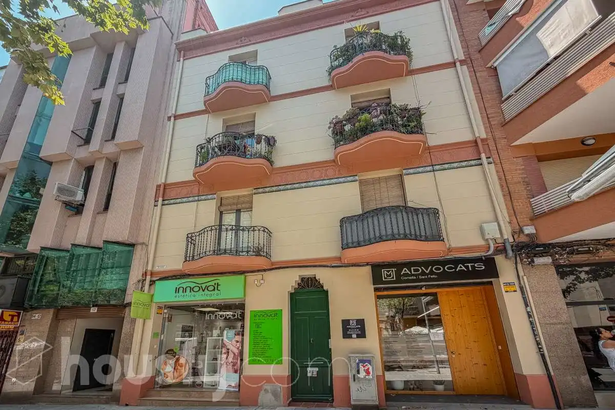 Exterior view of Flat for sale in Cornellà de Llobregat  with Balcony