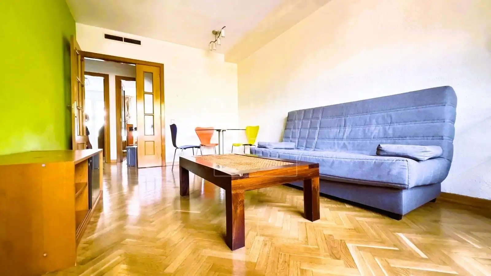 Sala d'estar de Planta baixa en venda en Las Rozas de Madrid amb Calefacció, Parquet i Traster