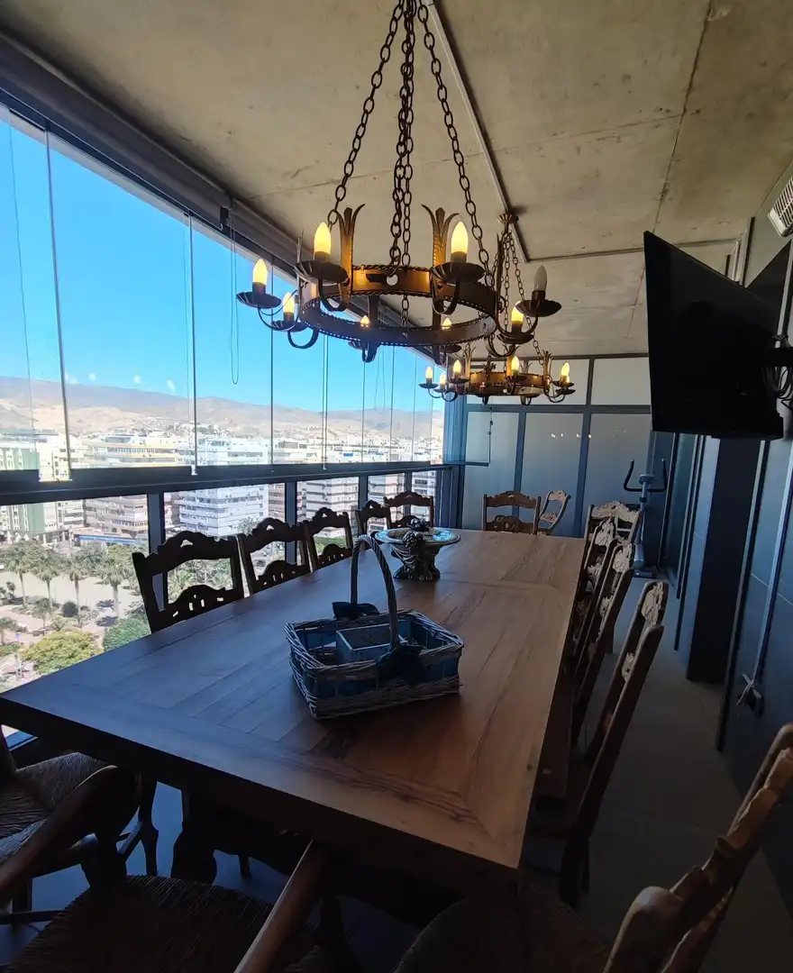 Comedor de Piso de alquiler en Almería con Aire acondicionado, Calefacción y Jardín privado