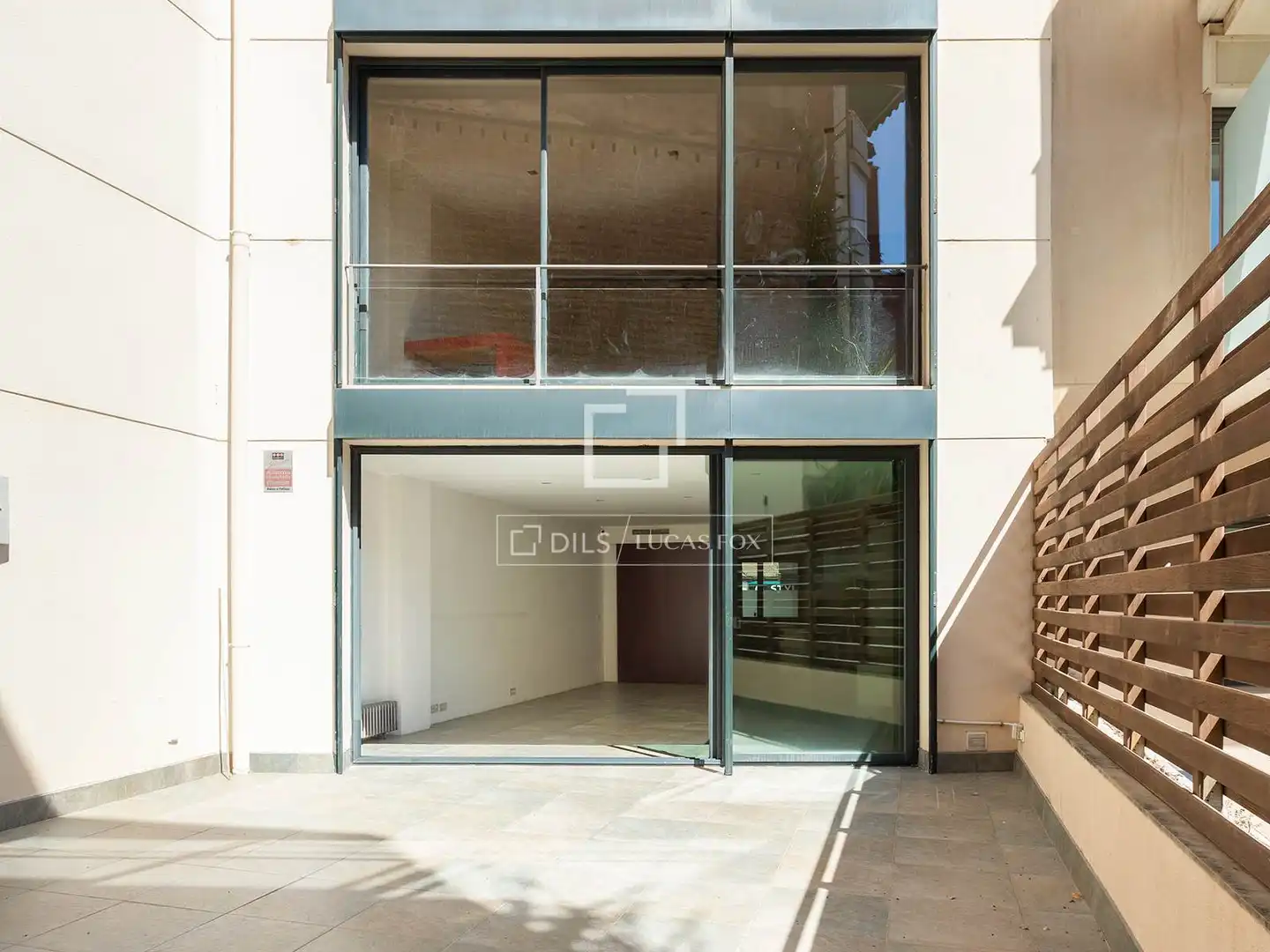 Exterior view of Houses for sale in Barcelona  with Air Conditioner, Terrace and Storage room