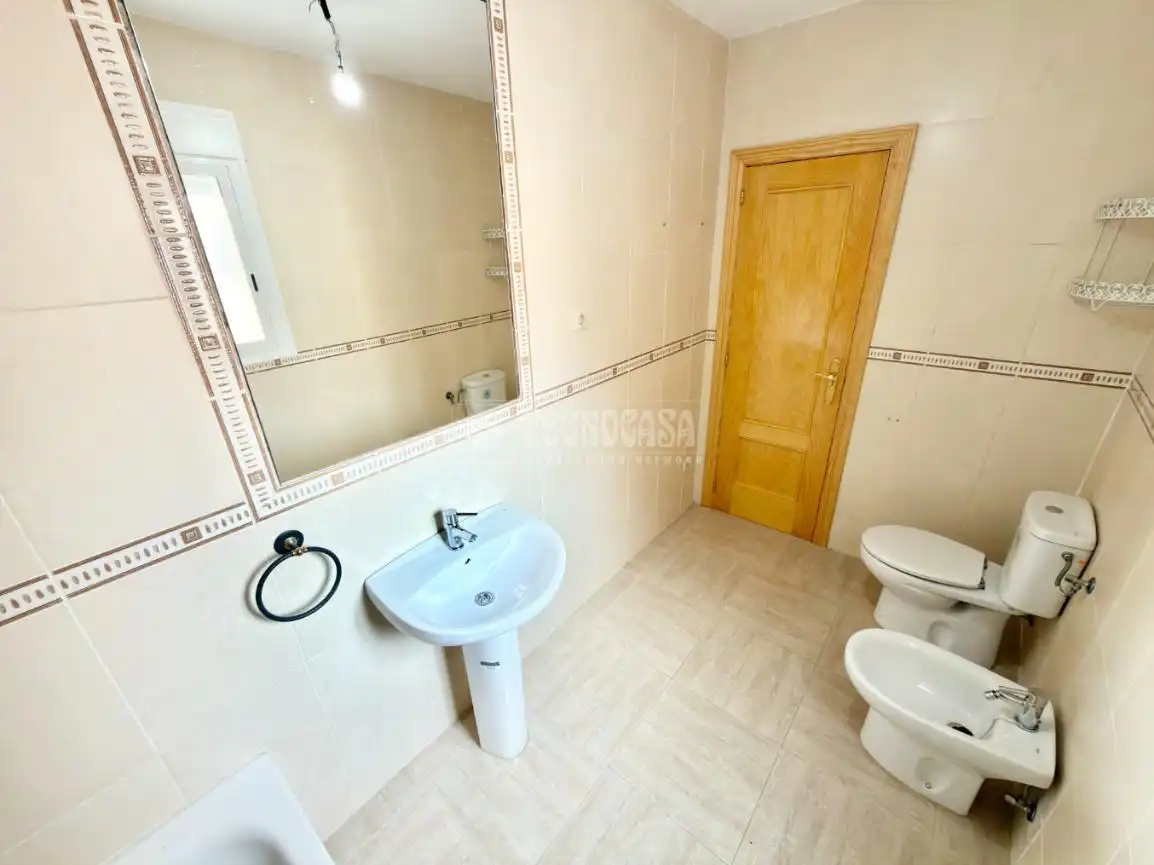 Baño de Casa adosada en venta en Valdeaveruelo con Aire acondicionado, Calefacción y Balcón