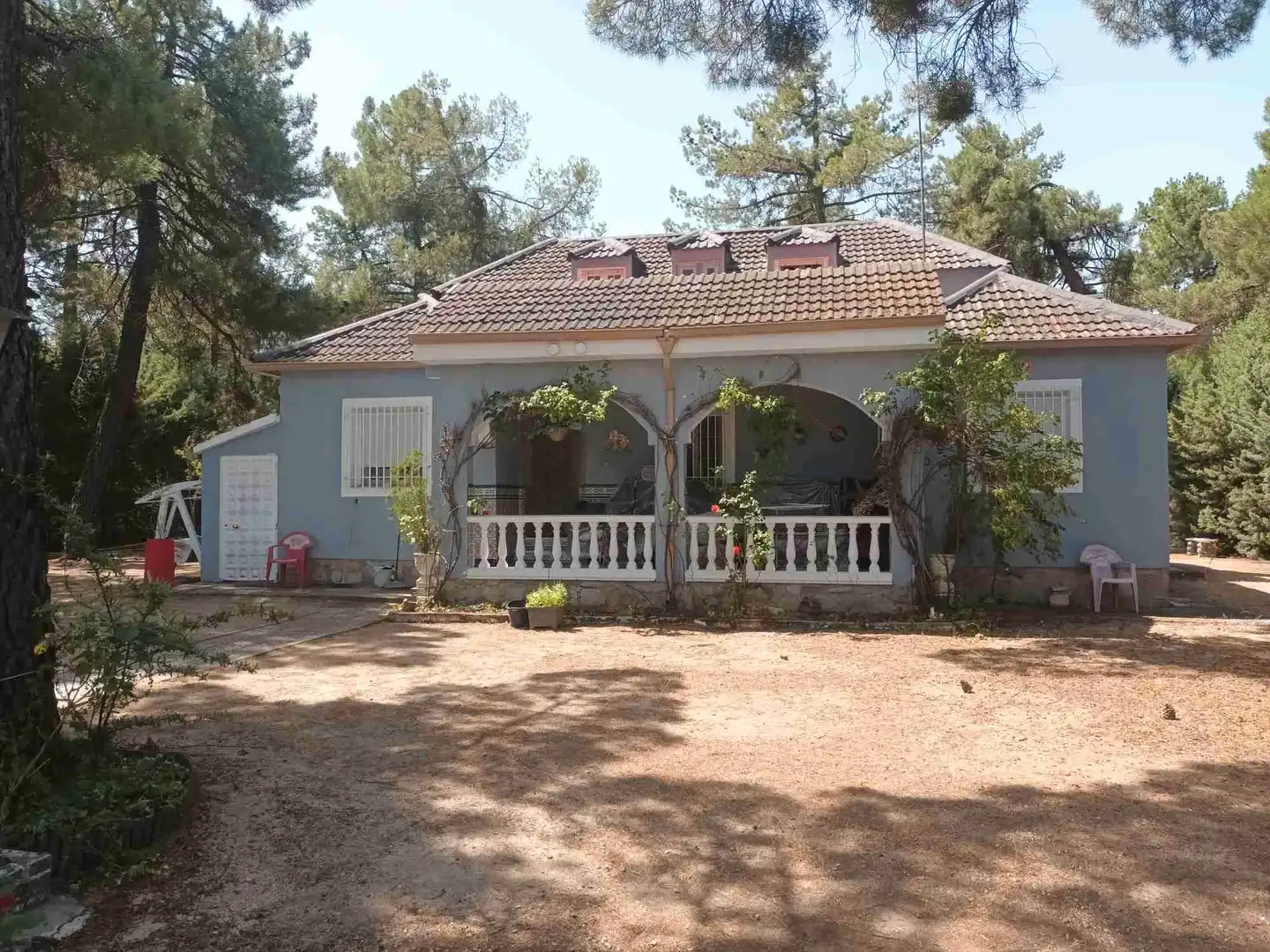 Vista exterior de Casa o xalet en venda en Marugán amb Calefacció, Jardí privat i Terrassa