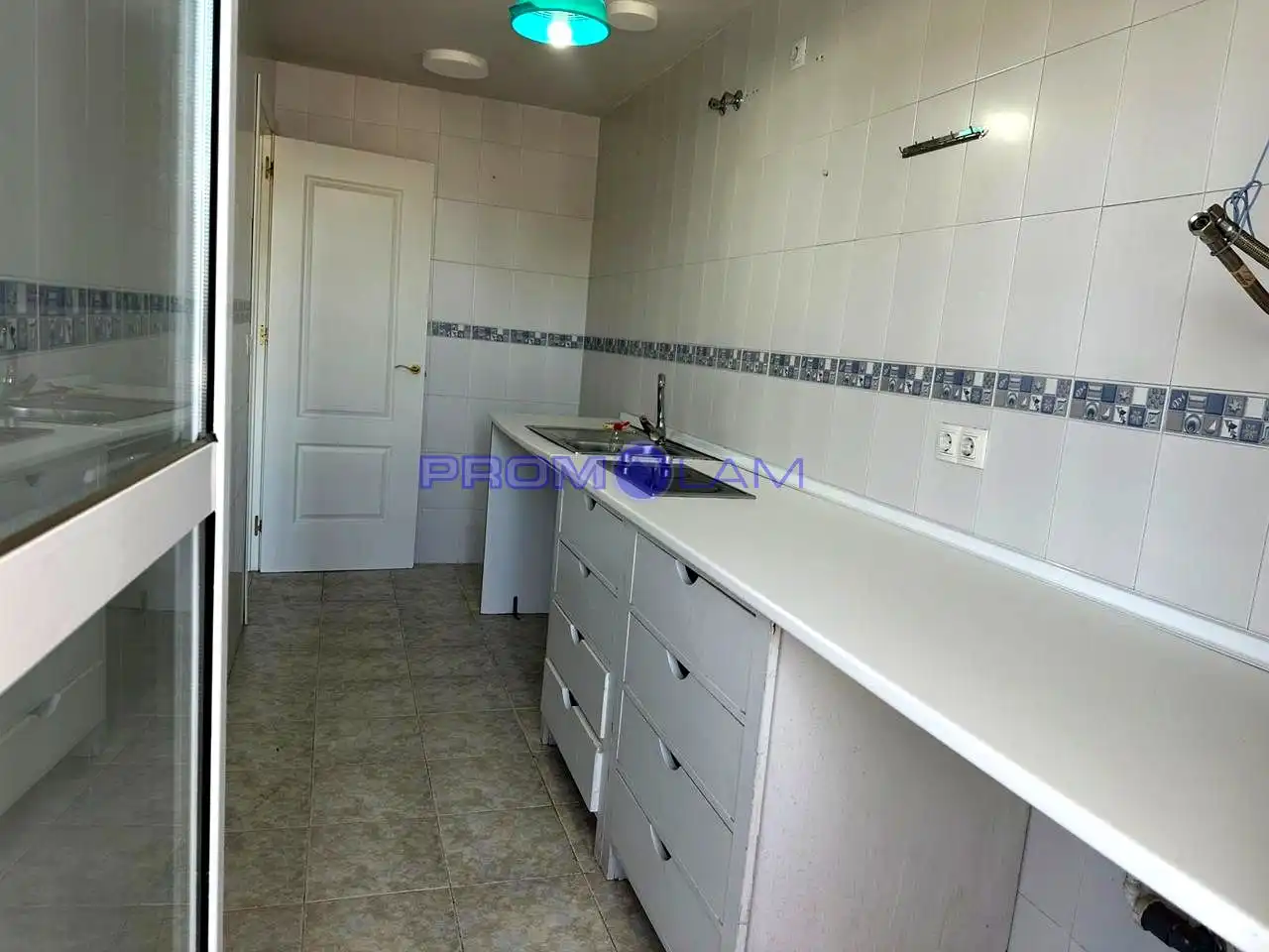 Cocina de Piso en venta en Gelves con Terraza