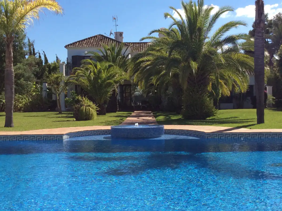 Casa con jardín en venta en San Pedro de Alcántara, imagen 42
