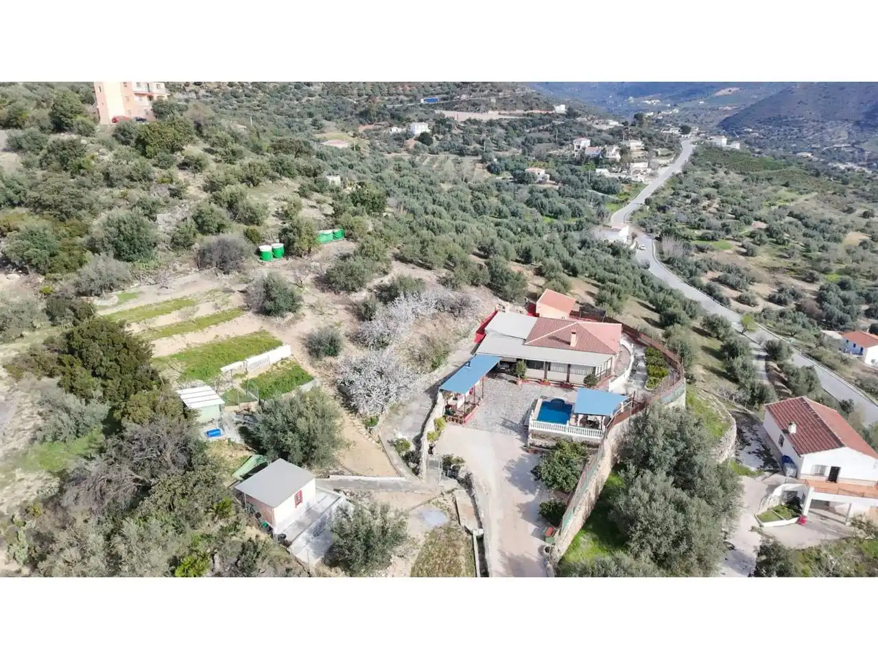 Finca rústica en venta en Alcaucín con Terraza y Piscina