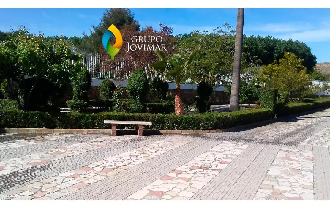 Vista exterior de Casa o chalet en venta en Guadix con Calefacción, Piscina y Amueblado