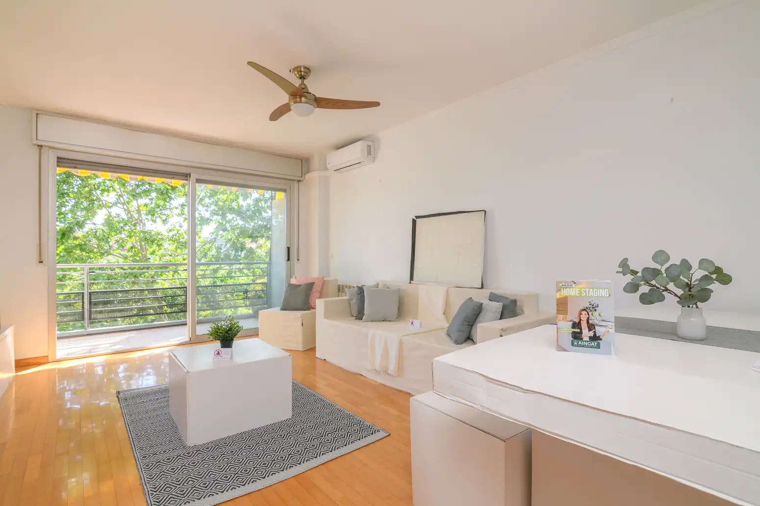 Sala de estar de Piso en venta en Viladecans con Calefacción, Jardín privado y Parquet