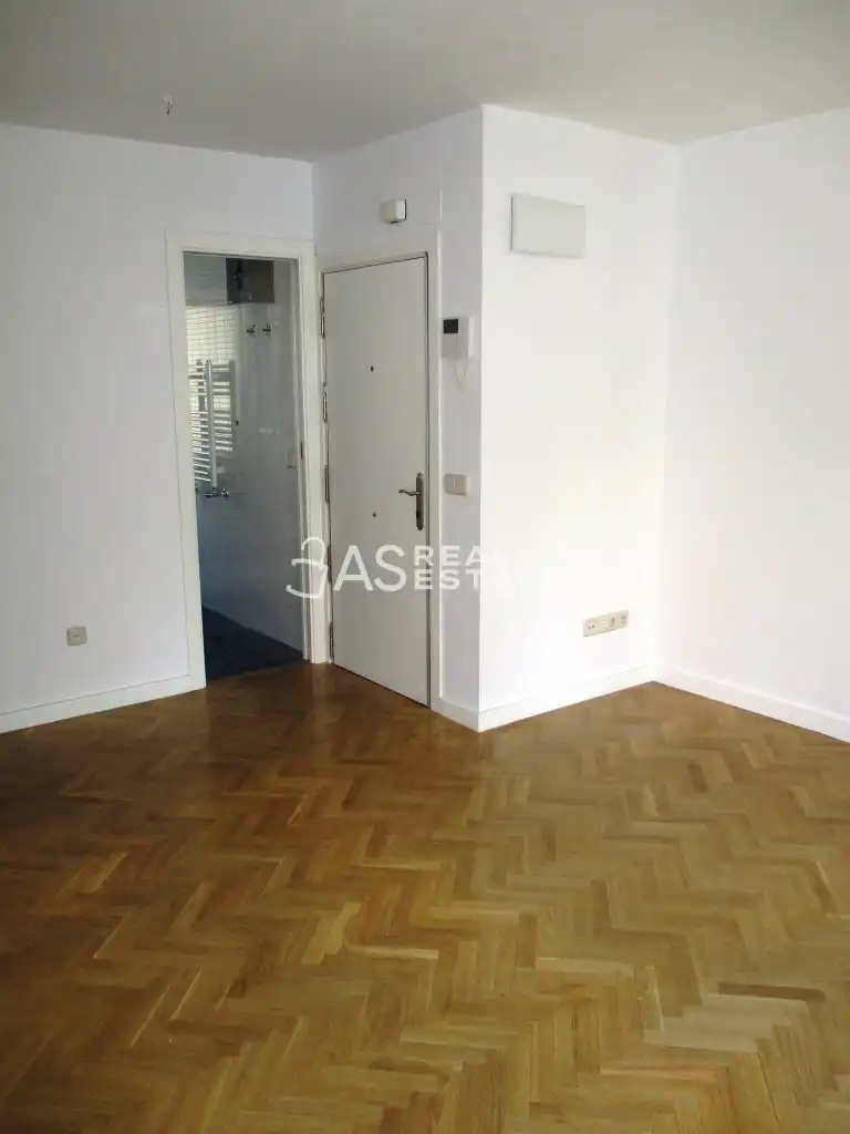 Piso en venta en Madrid con Aire acondicionado y Amueblado
