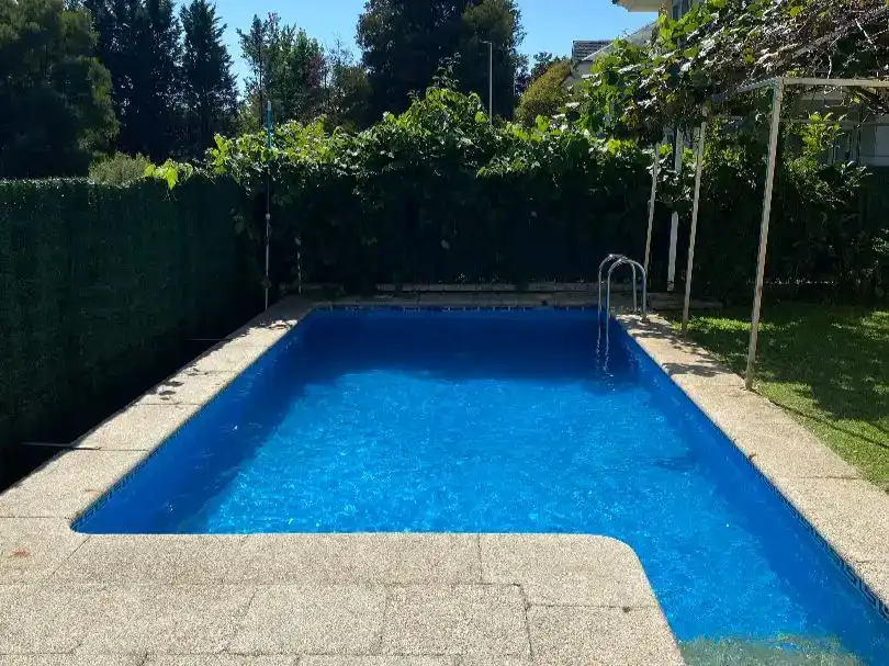 Piscina de Casa o xalet en venda en Vigo  amb Piscina i Balcó