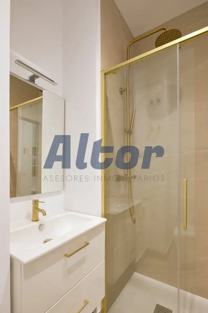 Piso en venta en DE ARGANZUELA, Imperial