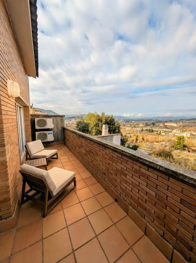 Terraza de Casa adosada en venta en Manresa con Calefacción, Terraza y Trastero
