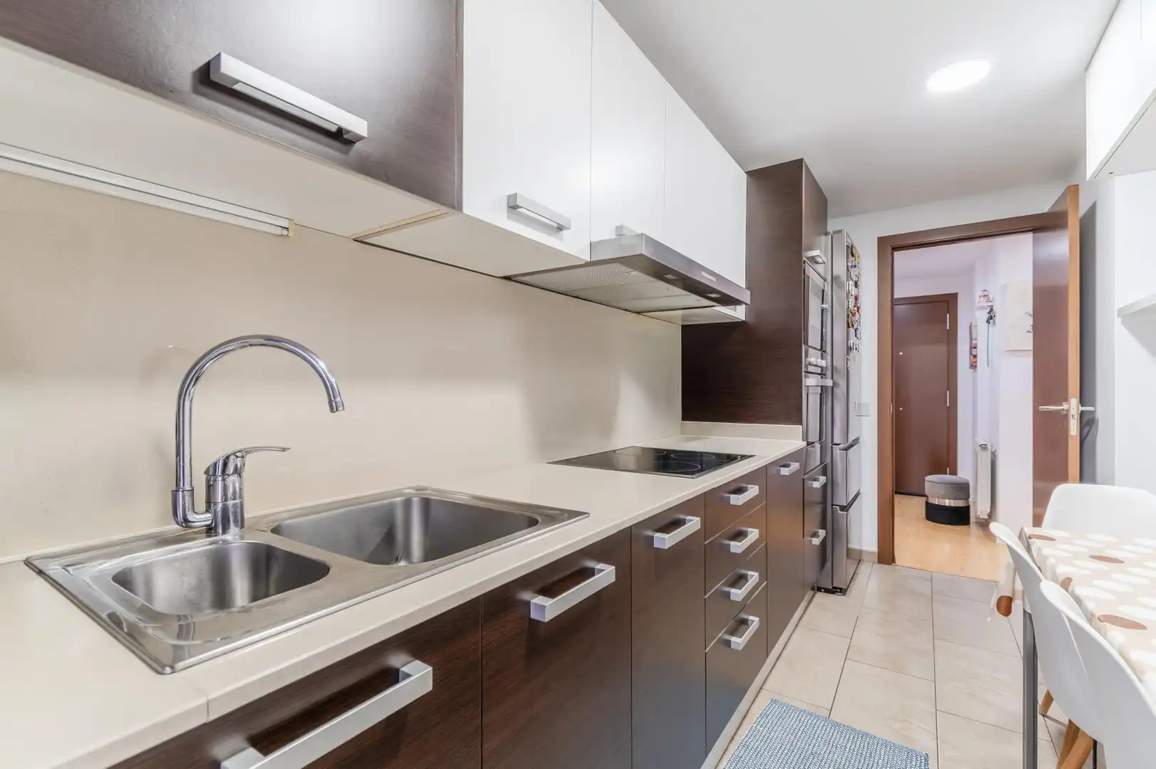 Kitchen of Attic for sale in Salt  with Heating, Furnished and Oven