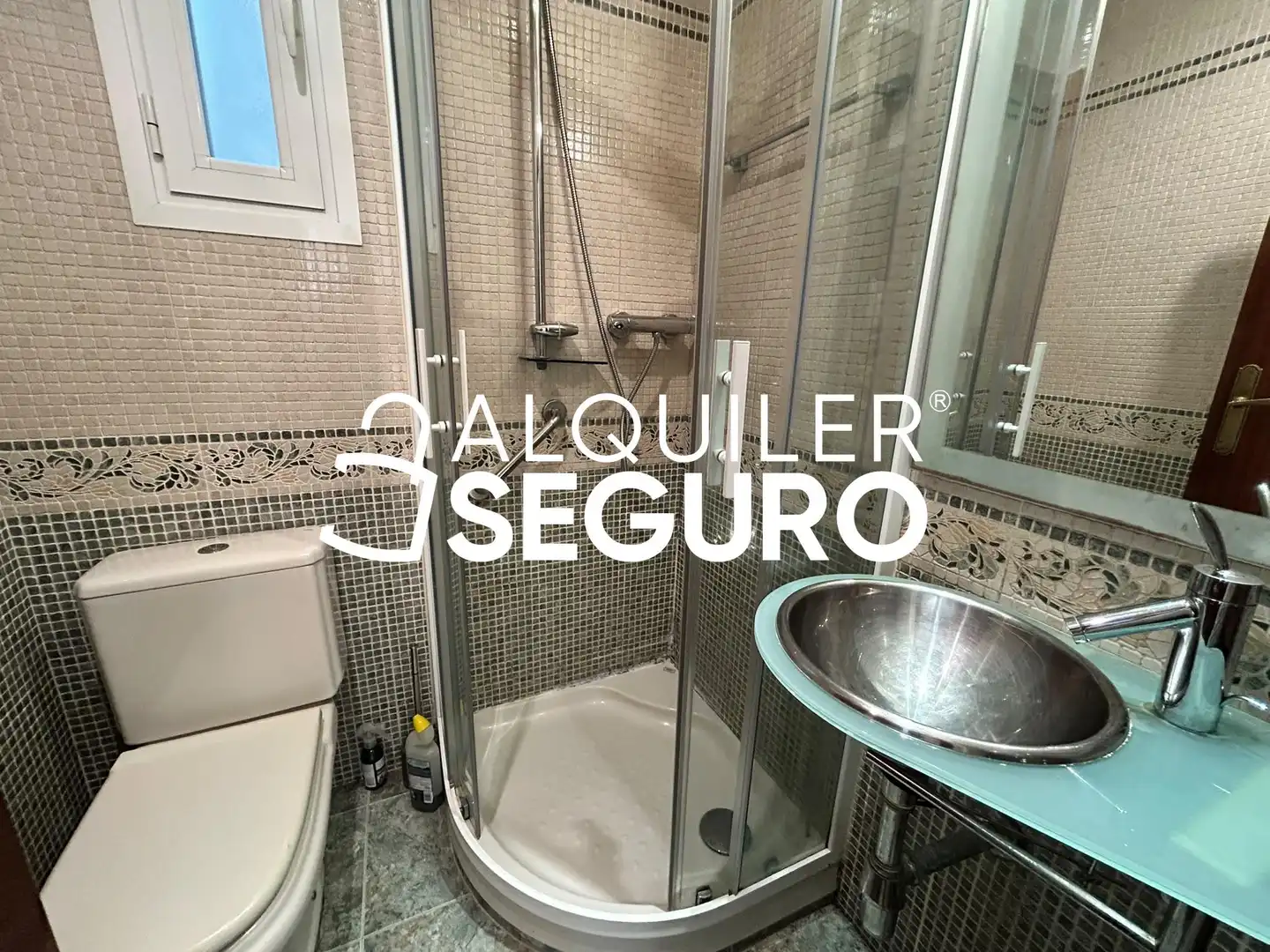 Badezimmer von Wohnung zur Miete in Arganzuela