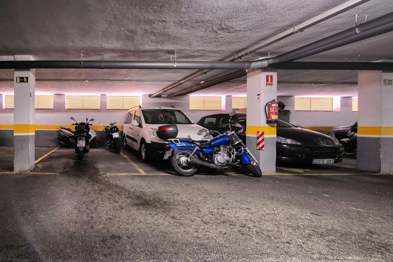 Parkplatz von Erdgeschoss zum Verkauf in Puerto Real mit Klimaanlage und Balkon