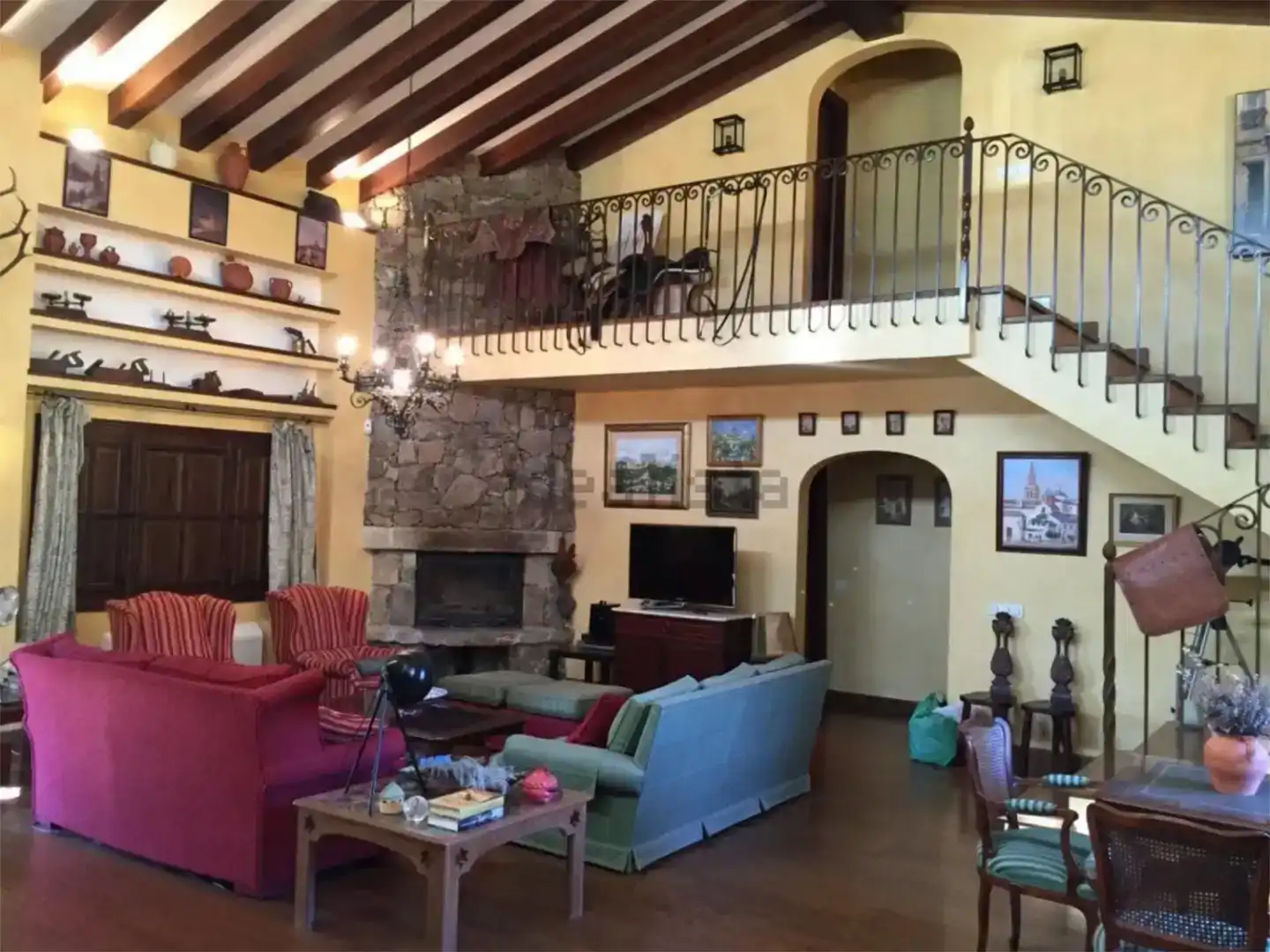 Sala d'estar de Finca rústica en venda en Ojén amb Aire condicionat i Piscina