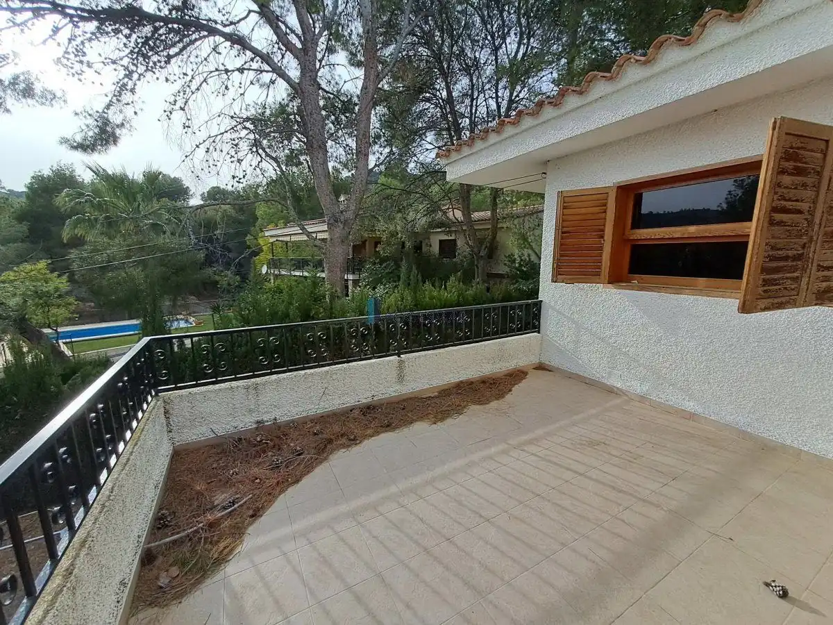 Vista exterior de Casa o chalet en venta en Benicasim / Benicàssim con Jardín privado, Terraza y Piscina