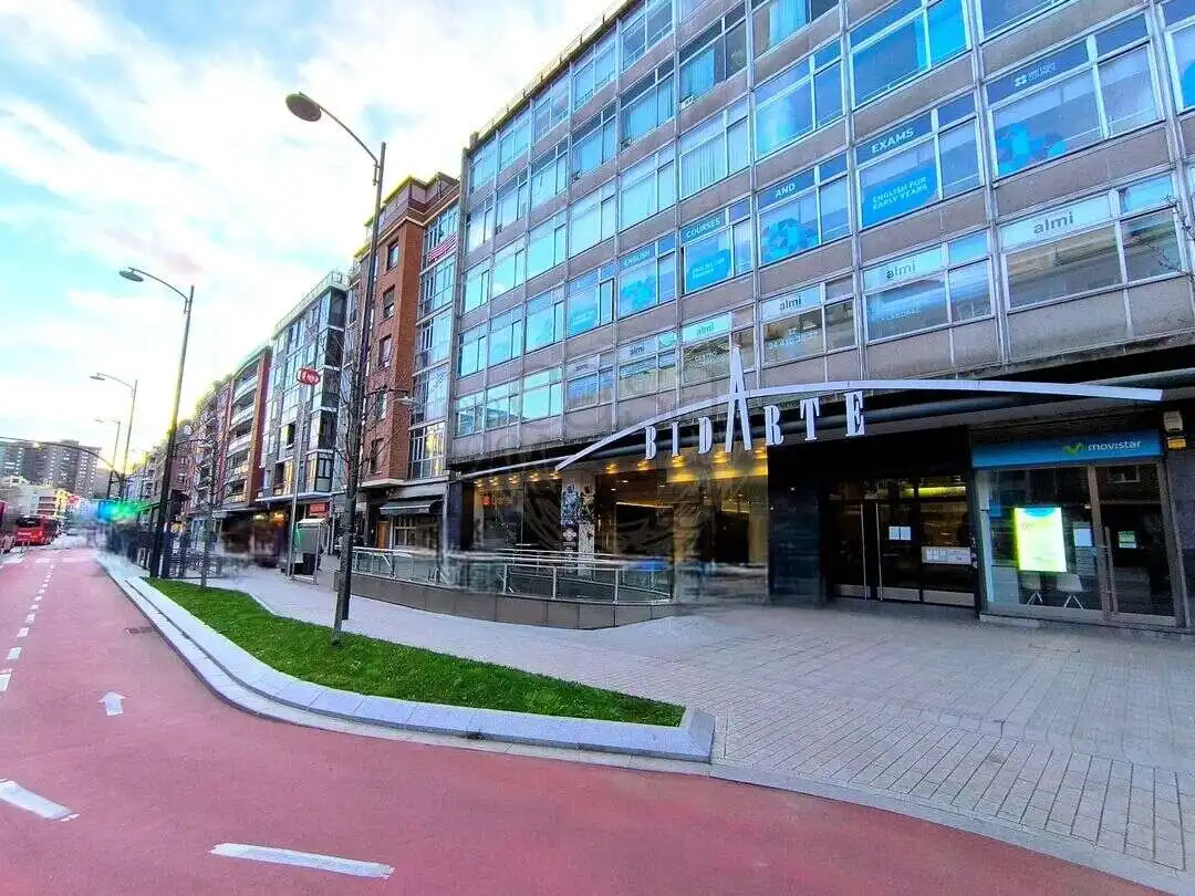 Außenansicht von Büro zur Miete in Bilbao  mit Möbliert