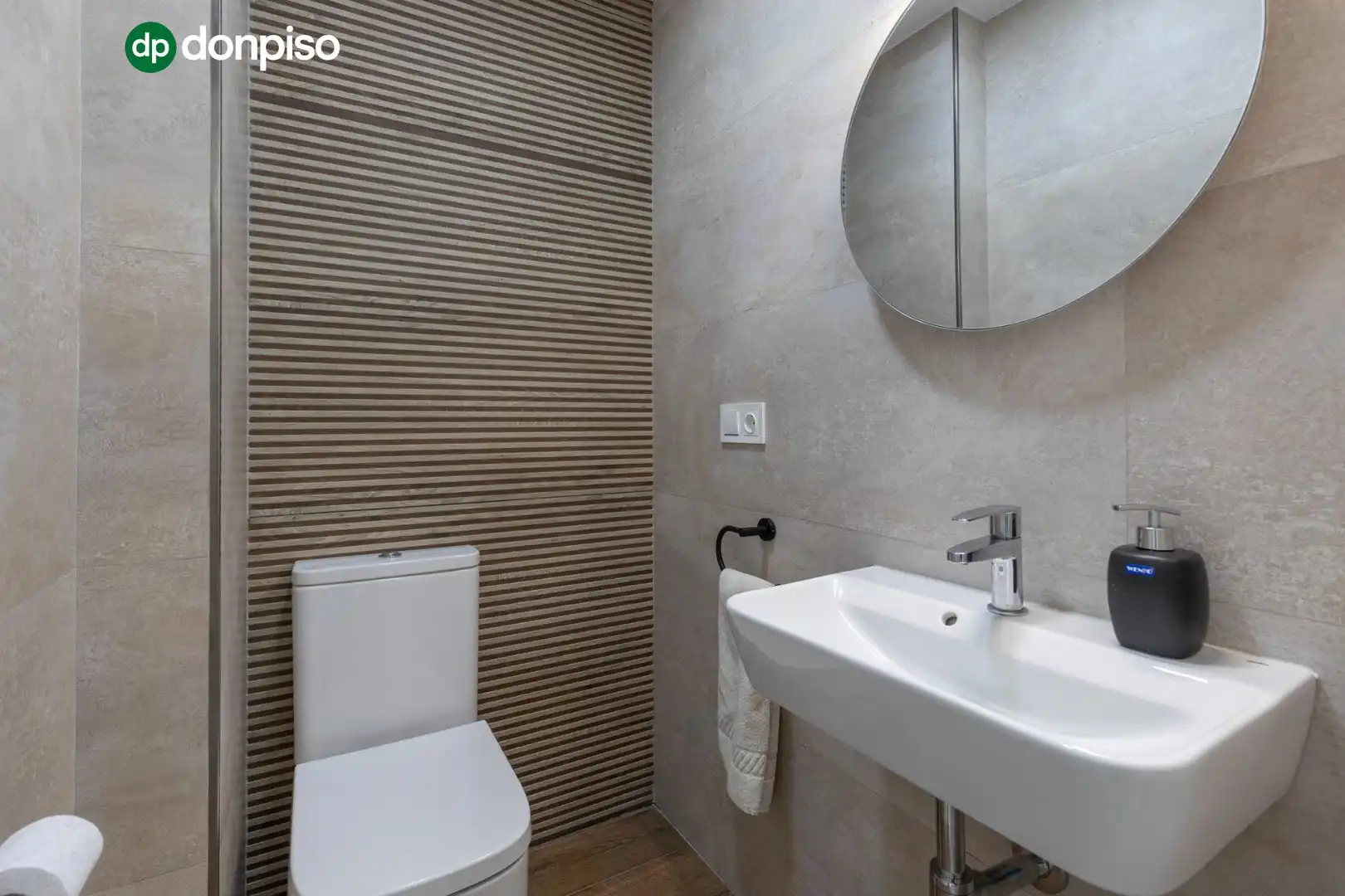 Baño de Casa o chalet en venta en Granada con Calefacción, Terraza y Trastero