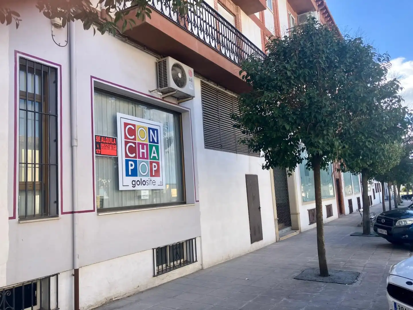 Außenansicht von Geschaftsraum zur Miete in Baeza mit Klimaanlage, Heizung und Möbliert