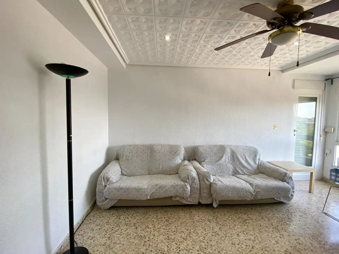 Sala d'estar de Pis de lloguer en Valencia amb Moblat