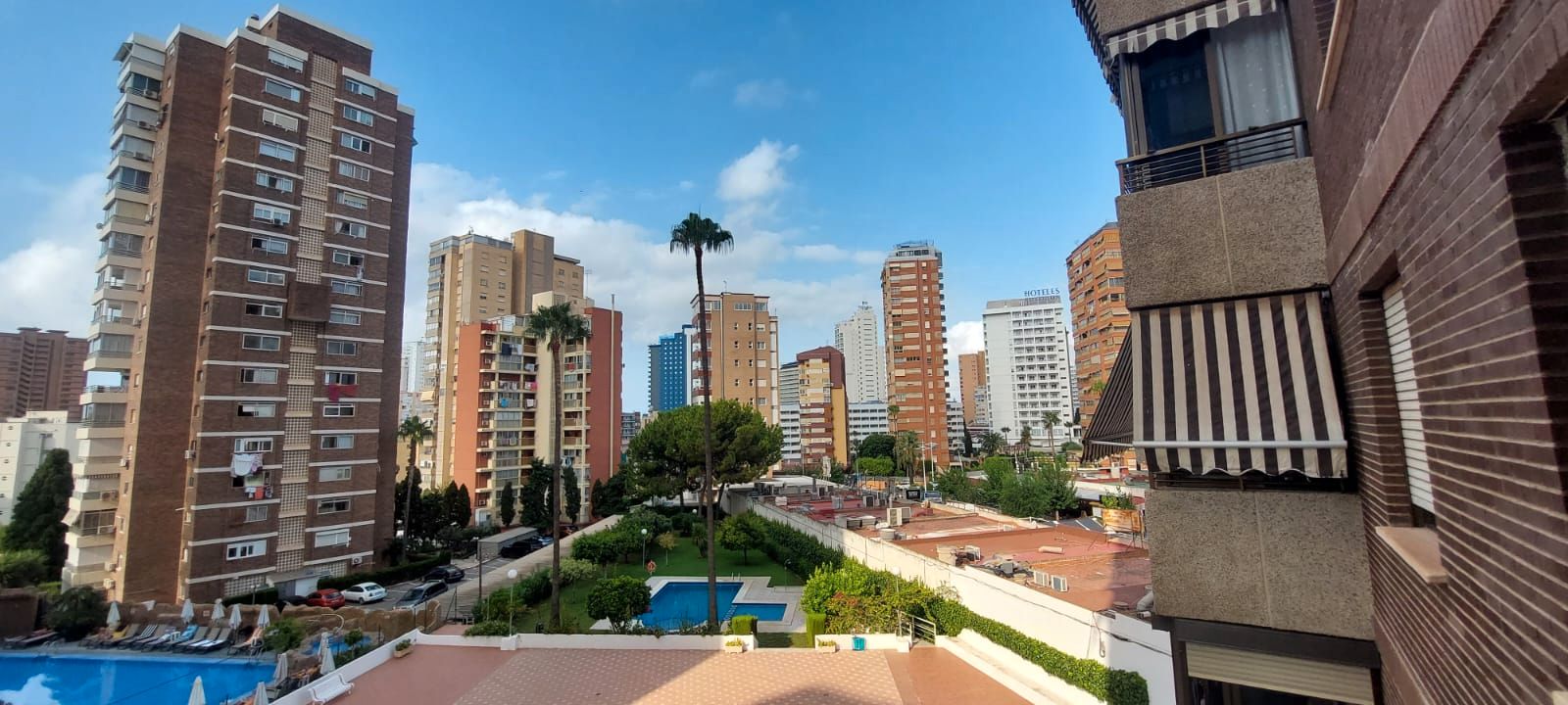 Vista exterior de Apartament de lloguer en Benidorm amb Aire condicionat, Terrassa i Moblat