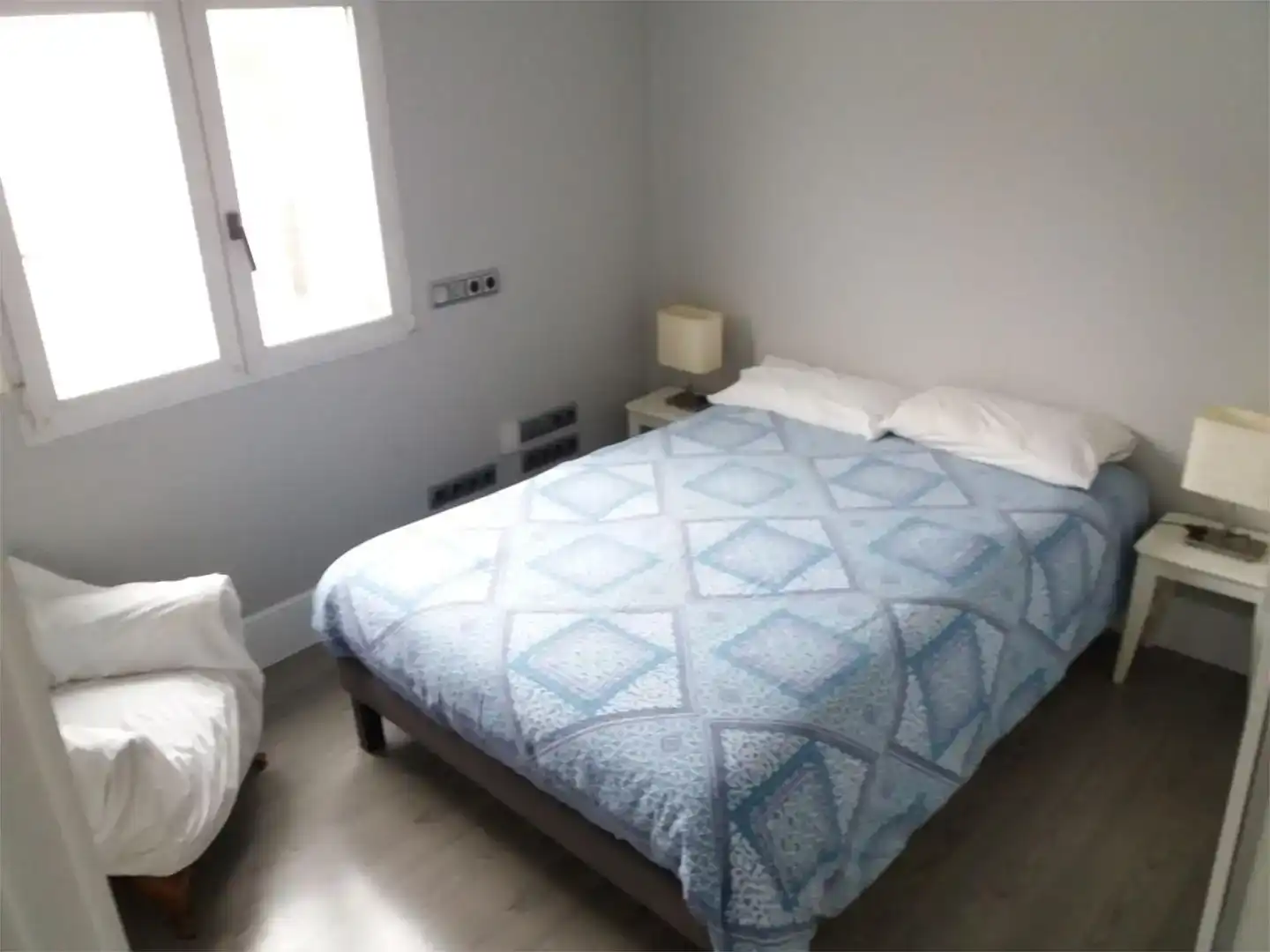 Bedroom of Attic for share in Bilbao   with Parquet flooring, Furnished and Balcony