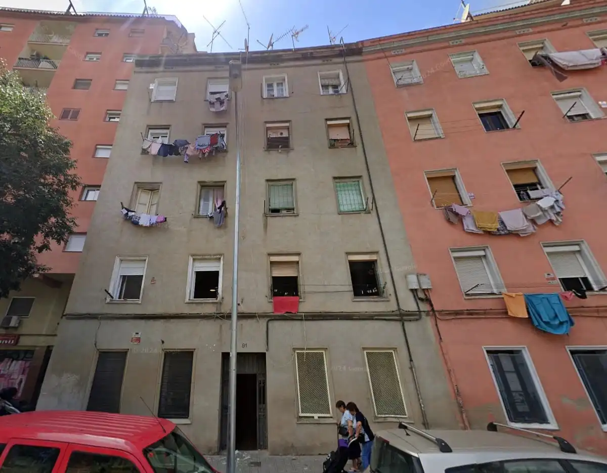 Piso en venta en Carrer dels Ferrocarrils Catalans, imagen 3