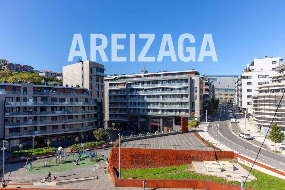 Vista exterior de Piso en venta en Donostia - San Sebastián  con Calefacción
