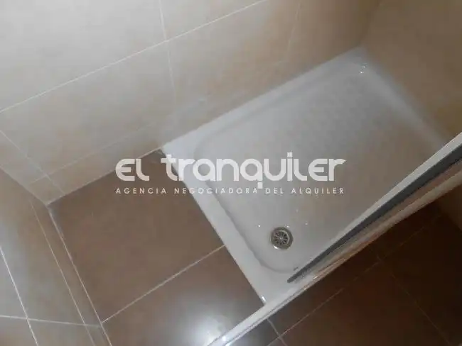 Bany de Pis de lloguer en Moratalaz