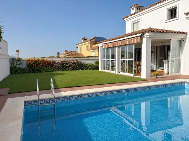Garden of Houses for sale in Algeciras  with Air Conditioner, Private garden and Terrace