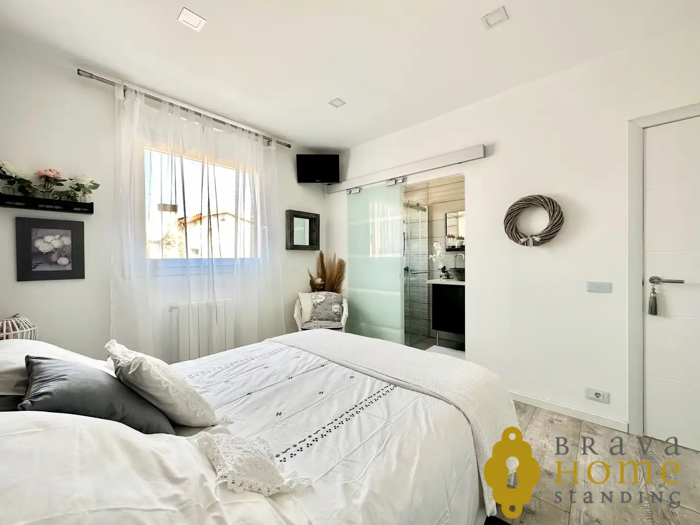 Schlafzimmer von Haus oder Chalet zum Verkauf in Empuriabrava mit Klimaanlage, Heizung und Privatgarten