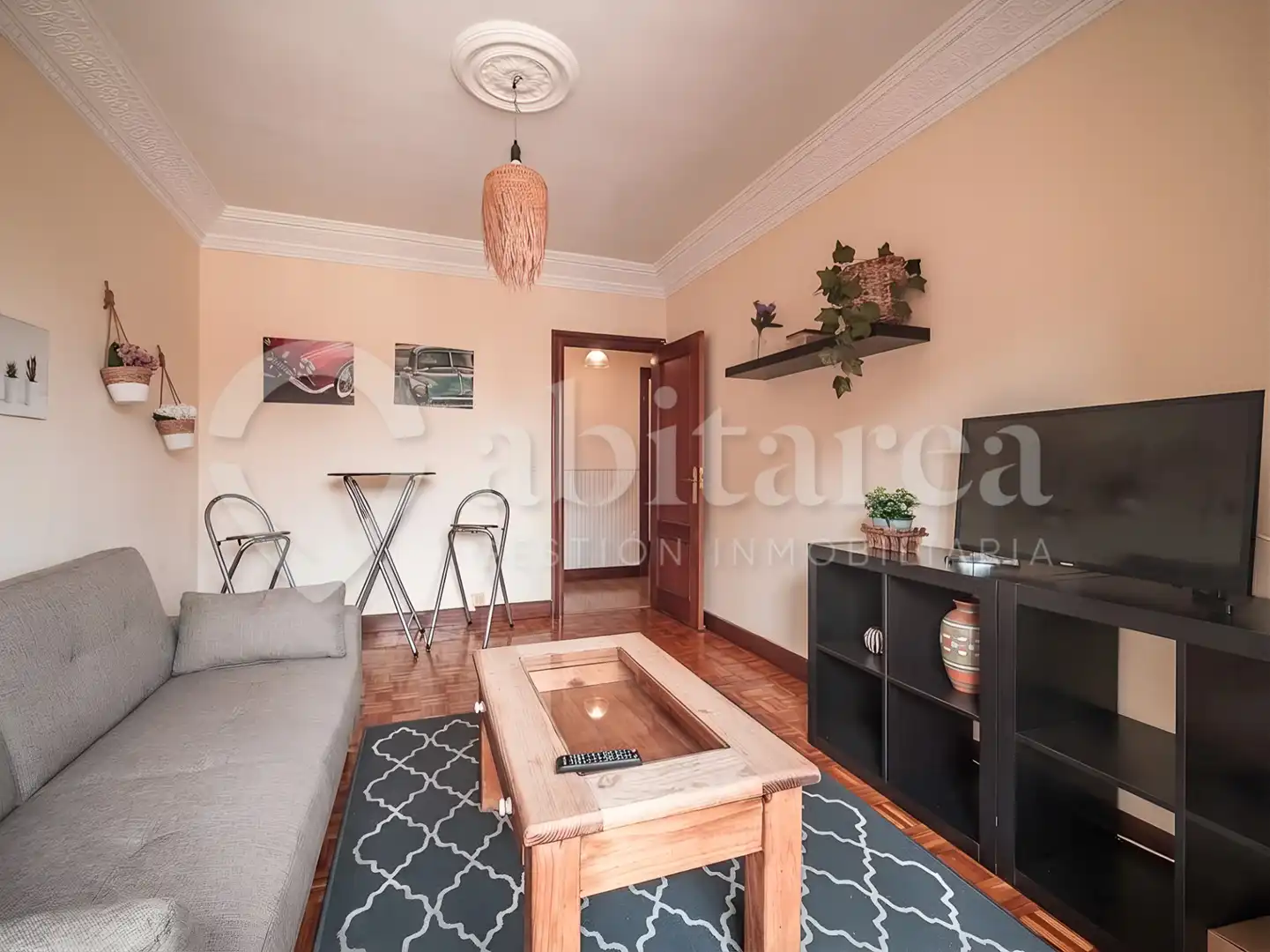 Sala d'estar de Pis en venda en Santander amb Calefacció, Traster i Moblat
