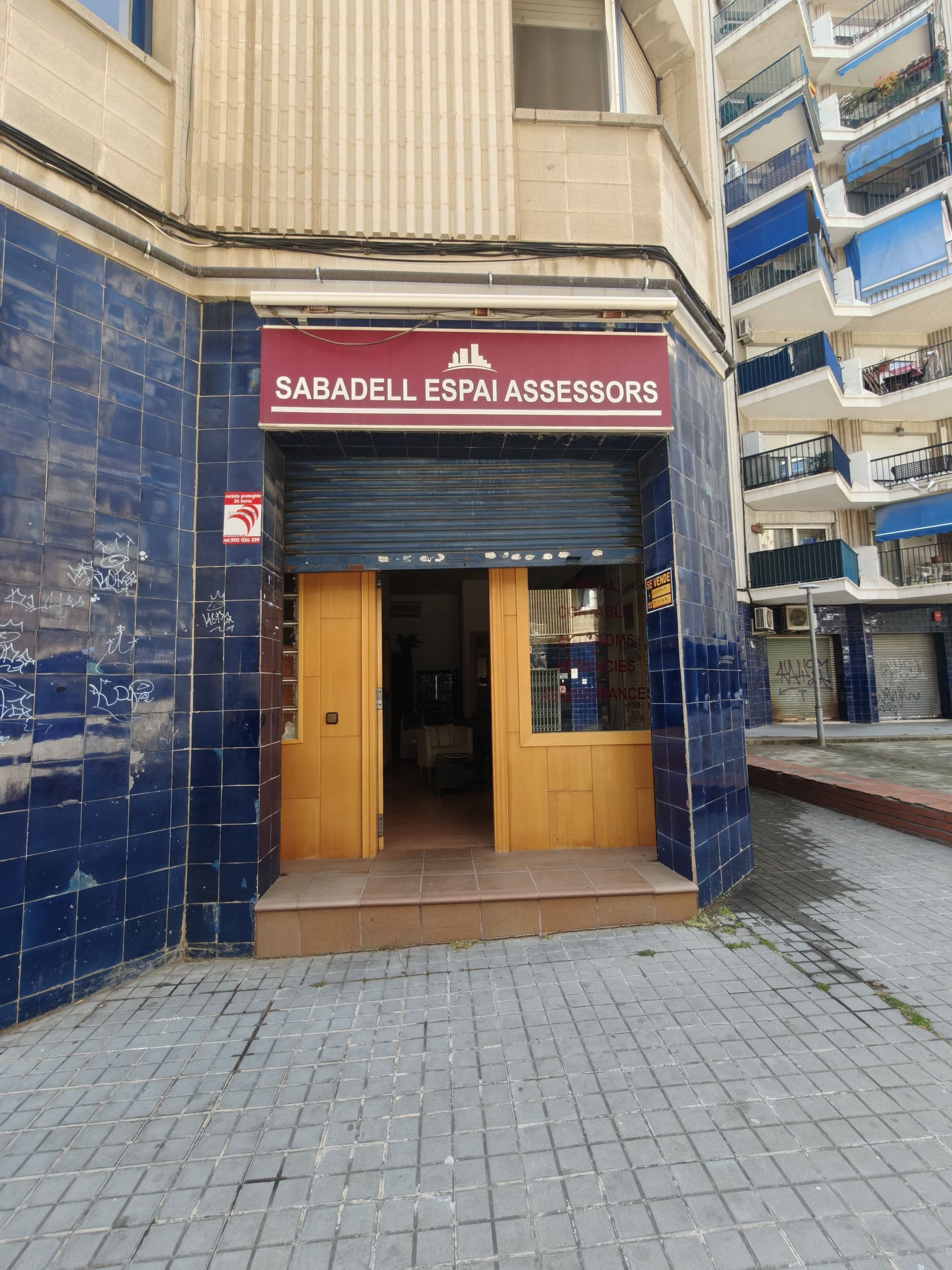 Exterior view of Premises for sale in Sabadell