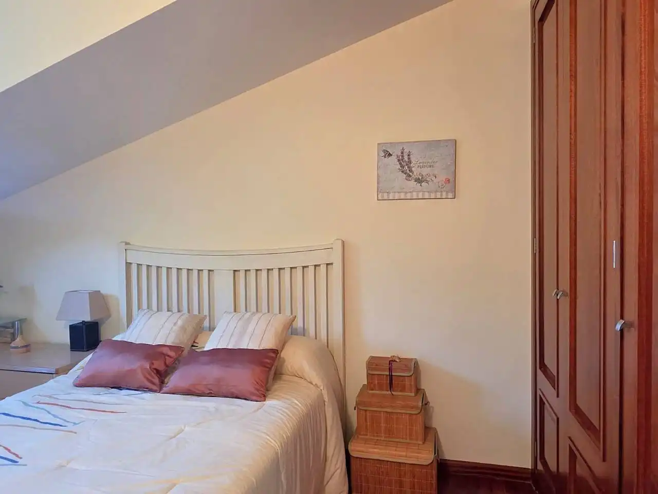 Schlafzimmer von Einfamilien-Reihenhaus zum Verkauf in Sada (A Coruña) mit Klimaanlage, Heizung und Privatgarten