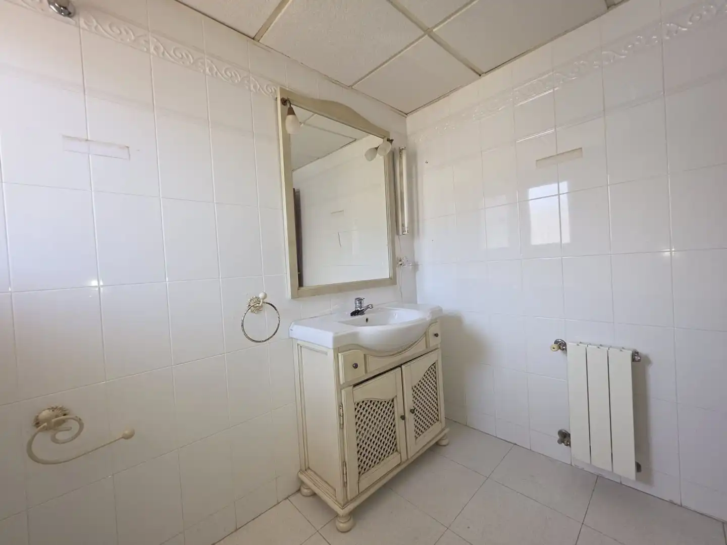 Bathroom of Houses for sale in Córdoba  with Air Conditioner