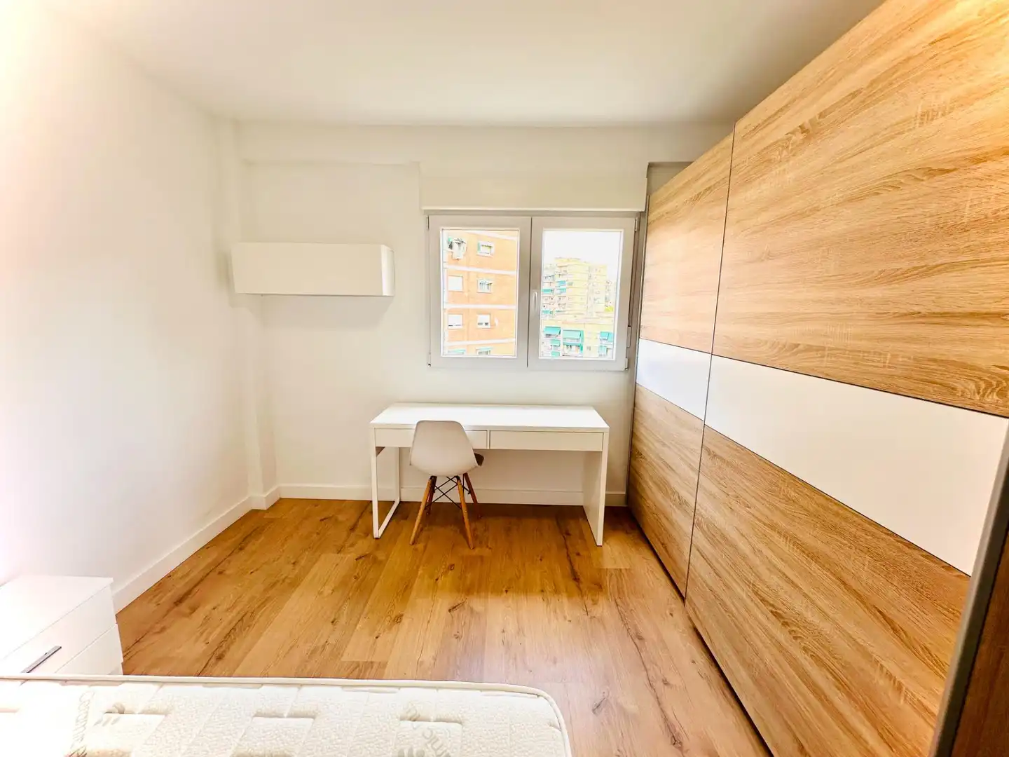 Room in Calle FRAY JUAN SANCHEZ COTAN, Cartuja