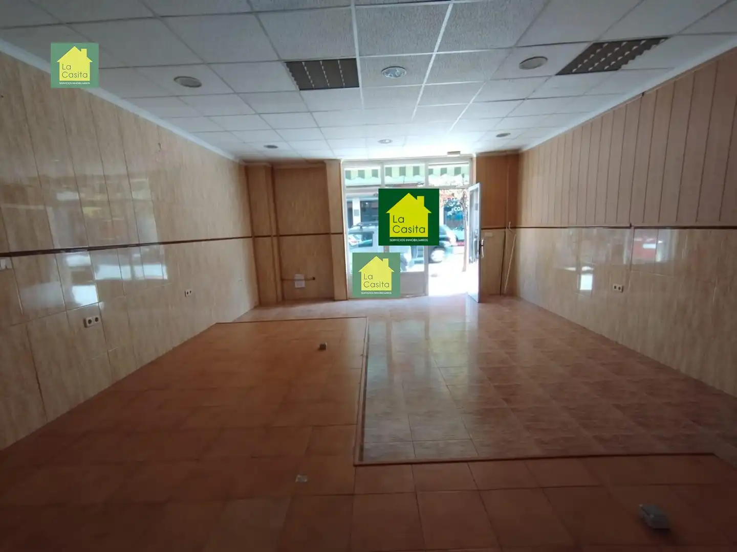 Local comercial en venda a Industria